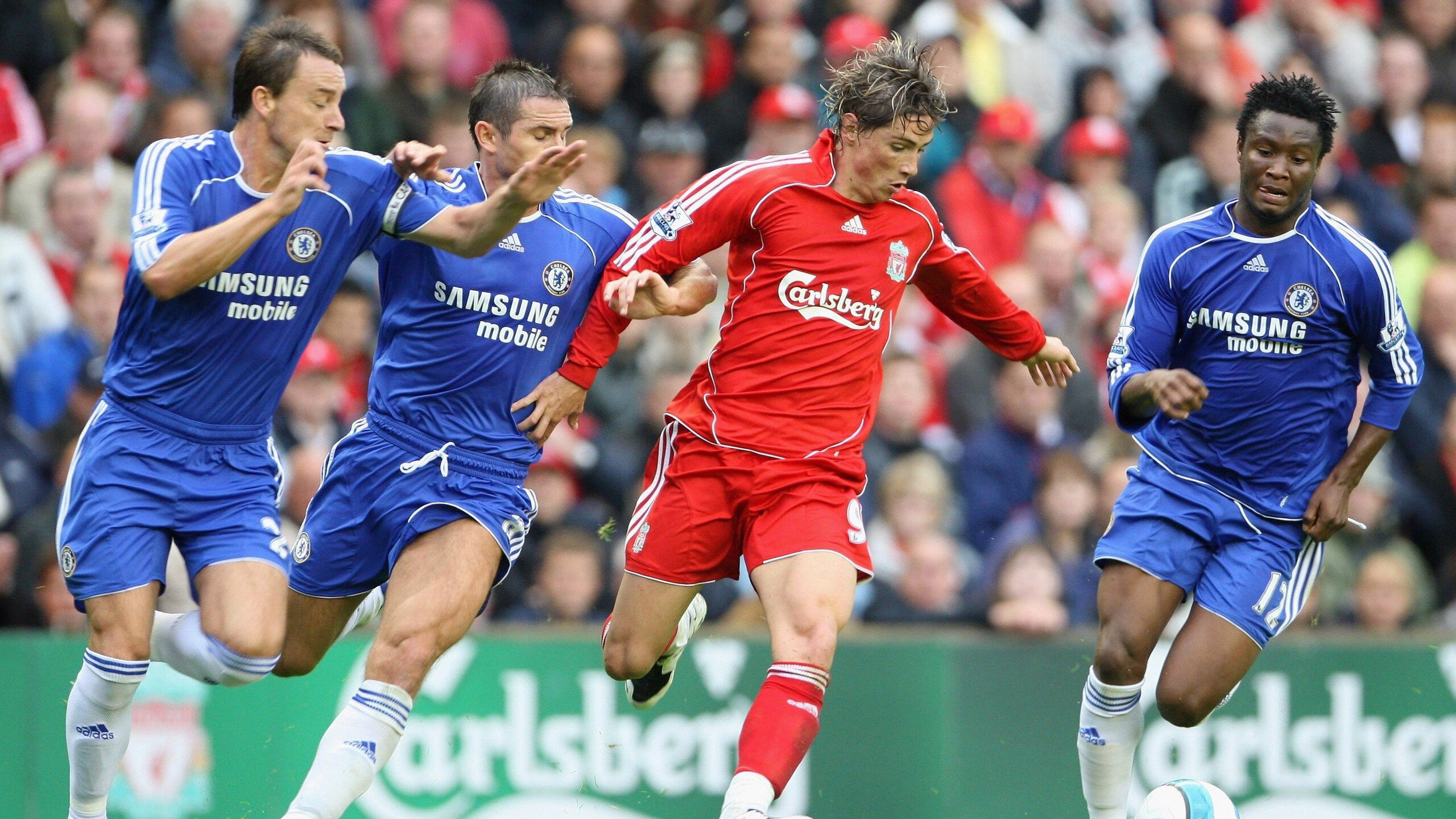 莱万一手掌控比赛走势，曼联力克亚特兰大背后的战术密码